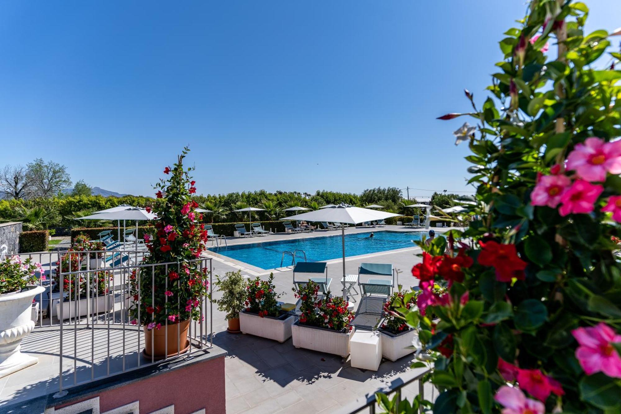 Dipladenia Garden Country Resort Mascali Exterior photo